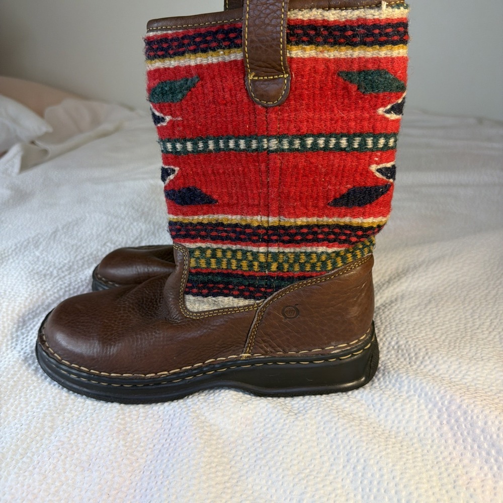BORN Brown Leather Kilim Woven Blanket Shaft Western Mid High Boot Size 7